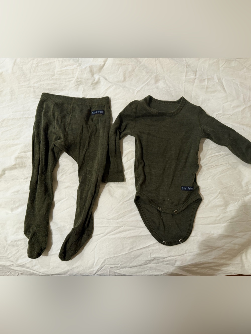 Ella’s Wool Baby Onesie & Pants (9-12m)